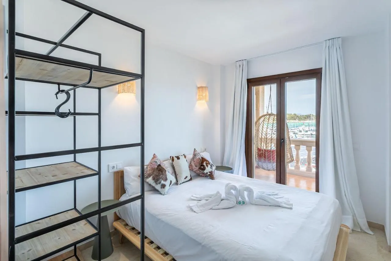 Beachfront Holiday Apartment Lotja 7 - Grupo Berna Colònia de Sant Jordi
