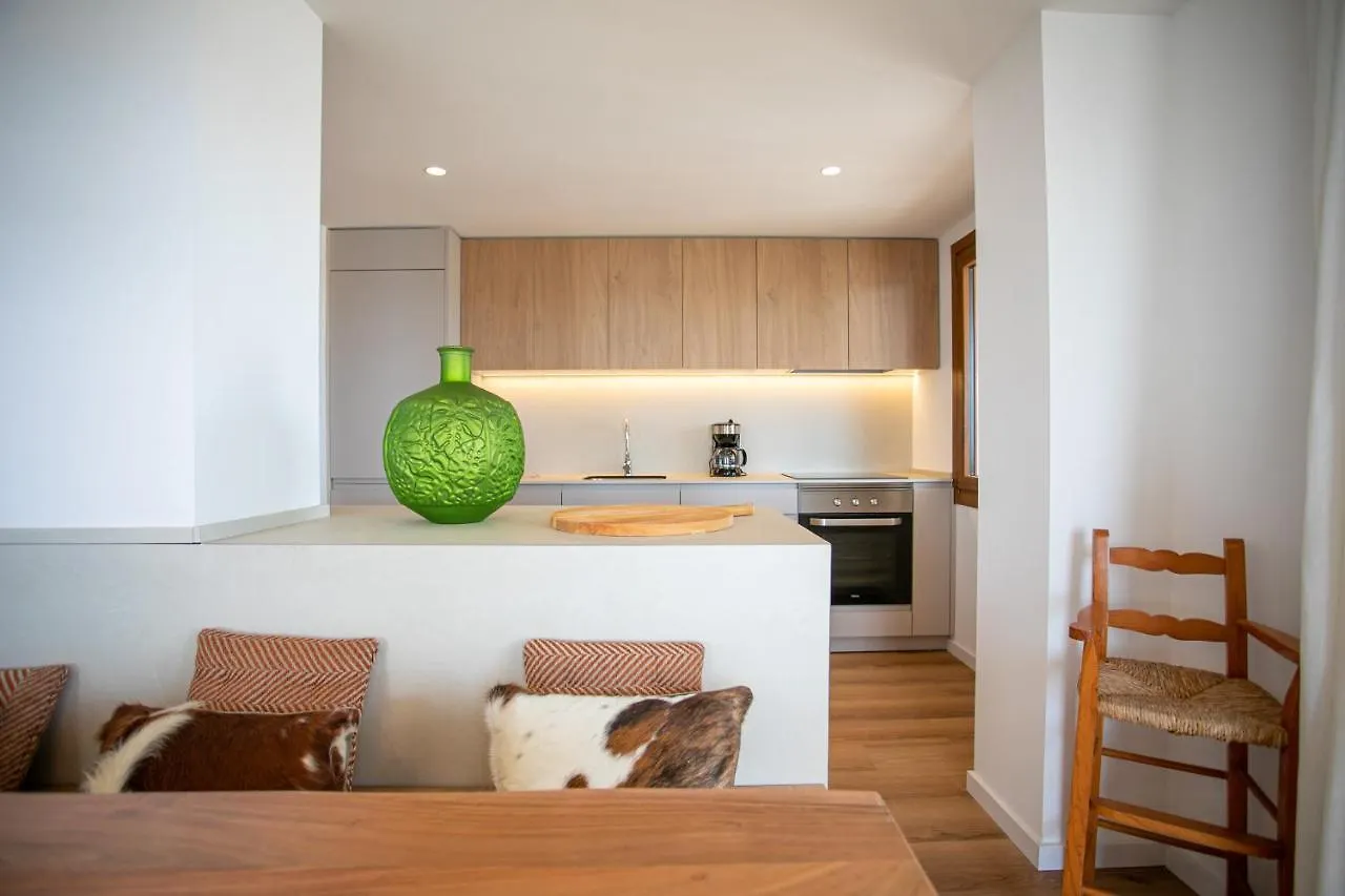 Beachfront Holiday Apartment Lotja 7 - Grupo Berna Colonia de Sant Jordi